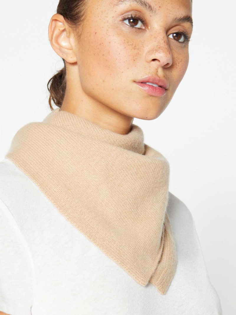 Cashmere Neck Square LUX0003 camel 1